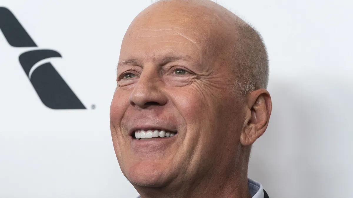 Bruce Willis lánya, Tallulah friss fotókat osztott meg édesapjáról