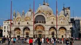 Lenyűgöző tájak, szenvedélyes pillanatok – Top 5 kihagyhatatlan látnivaló Velencében, ha először jársz a lagúnák városában