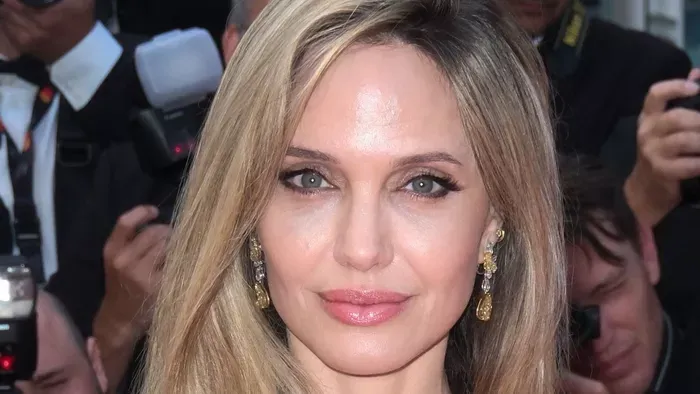 Az 50 éves Angelina Jolie legnagyobb szerelmi botrányai