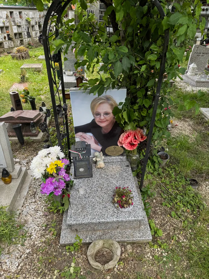Cserháti Zsuzsa