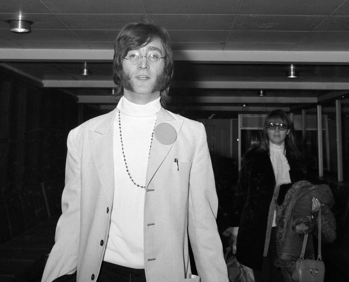 John Lennon 85 éves lenne