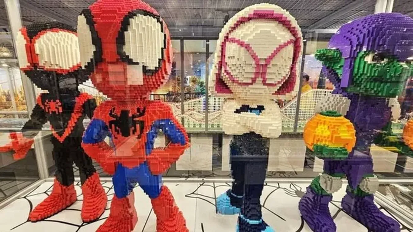 Monumentális LEGO kiállítás nyílt Budapesten