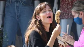 A sztár is ember: így fagyizik Gigi Hadid vagy épp Jennifer Garner a legnagyobb hőségben – galéria
