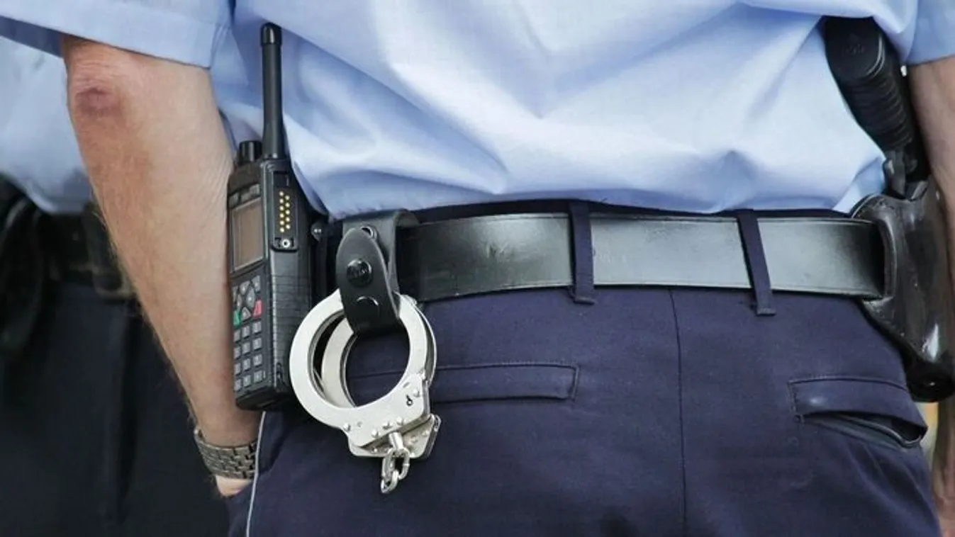 Most jött: rendőrkézen az Antall-kormány volt külügyminiszterének kalapácsos támadója