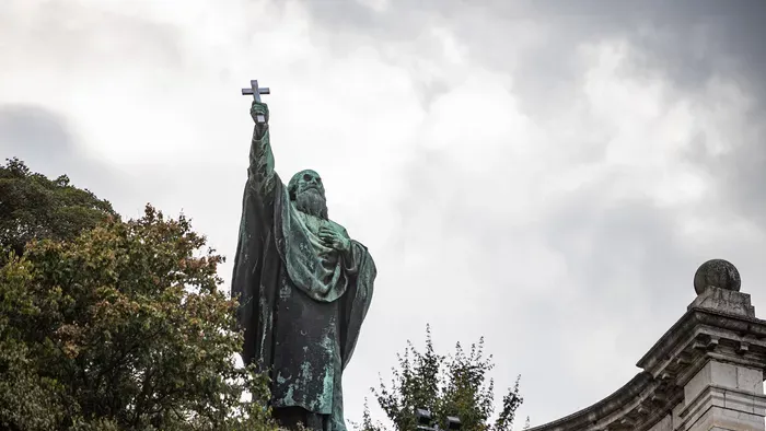 A Gellért-hegy látnivalói: eldugott mesebeli részletek