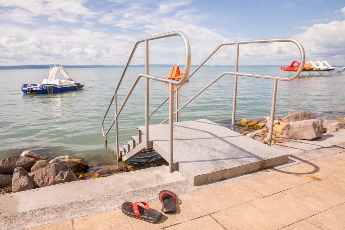 Zamárdi, szabadstrand, strand, fürdés, Balaton