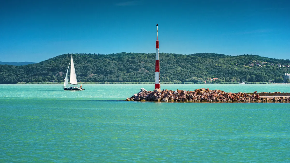 Ha Balaton, akkor Balatonföldvár: ezeket a helyeket nem érdemes kihagynod