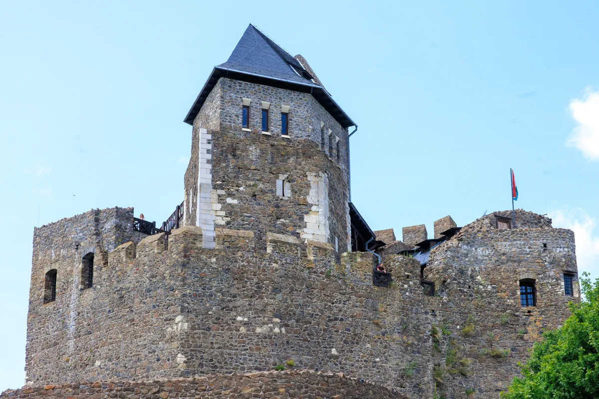 Hollókő, Hollókő vára, vár