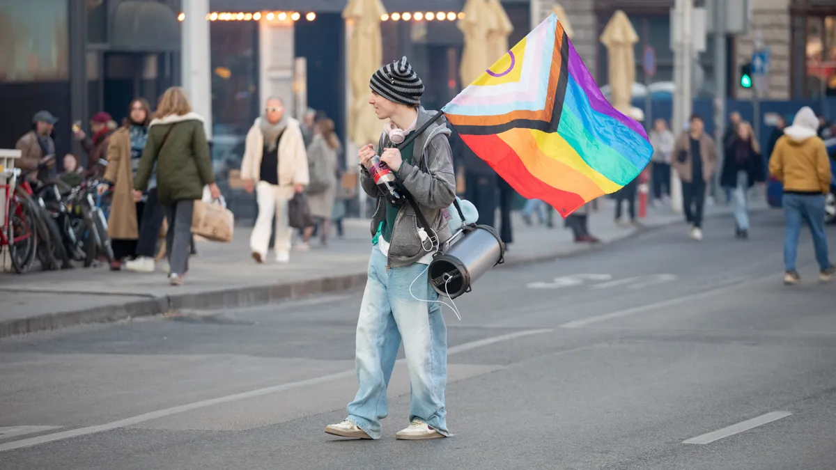 Ha Madonnának jó volt a Kincsem Park, a pride-osoknak mi bajuk vele?