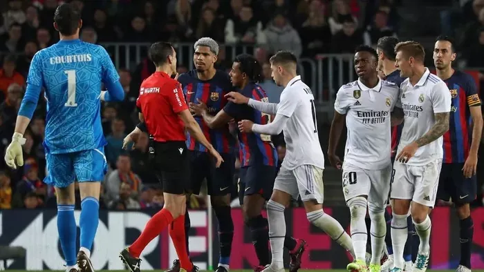 Állítják: a Barcelona edzőjét a Real Madridnál kiröhögnék