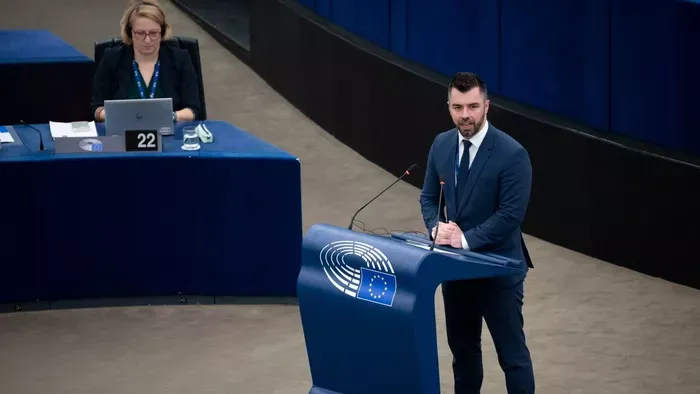 Mikor fizeti meg hatalmas tartozását Magyar Péter jobbkeze?