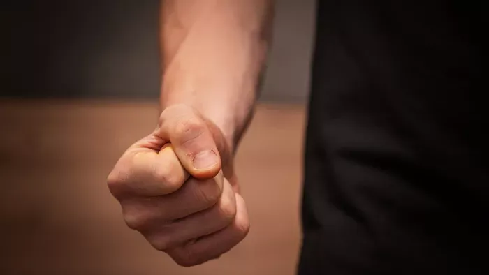 Személyiségteszt: ezt árulja el az ökölbe szorított kezed