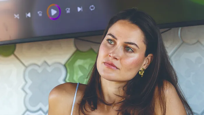 Smink nélkül lett szépségikon Jakabos Zsuzsanna