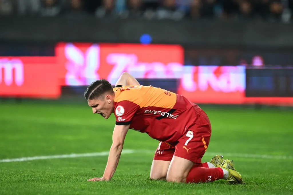 Sallai Roland fájdalmasan kényes helyzetbe került a Galatasaraynál