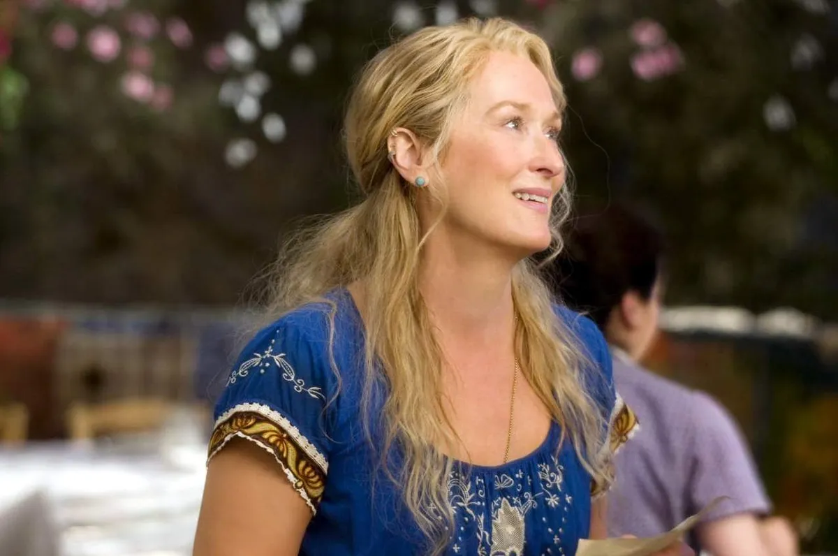 Meryl Streep nemcsak színészként, hanem énekesként is bizonyított a Mamma Mia! című filmben (Fotó: Forrás: IMDB)