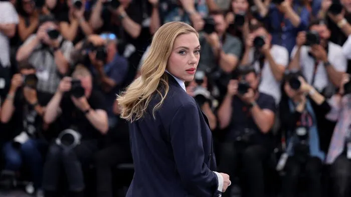 Cannes: Furcsa ruhakombinációk és villantás a vörös szőnyegen – Galéria!