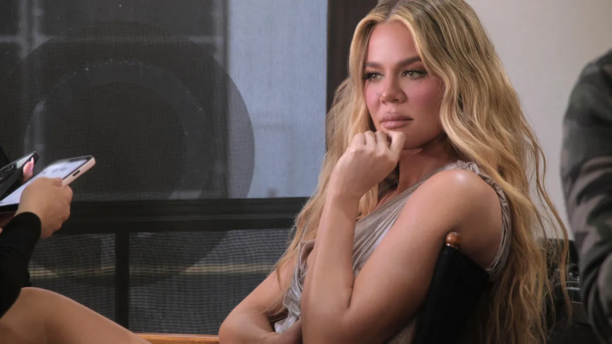 Khloé Kardashian pánikba esett: UFO-t látott vezetés közben!