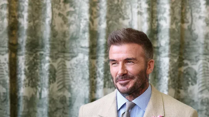 Lovaggá ütik David Beckhamet