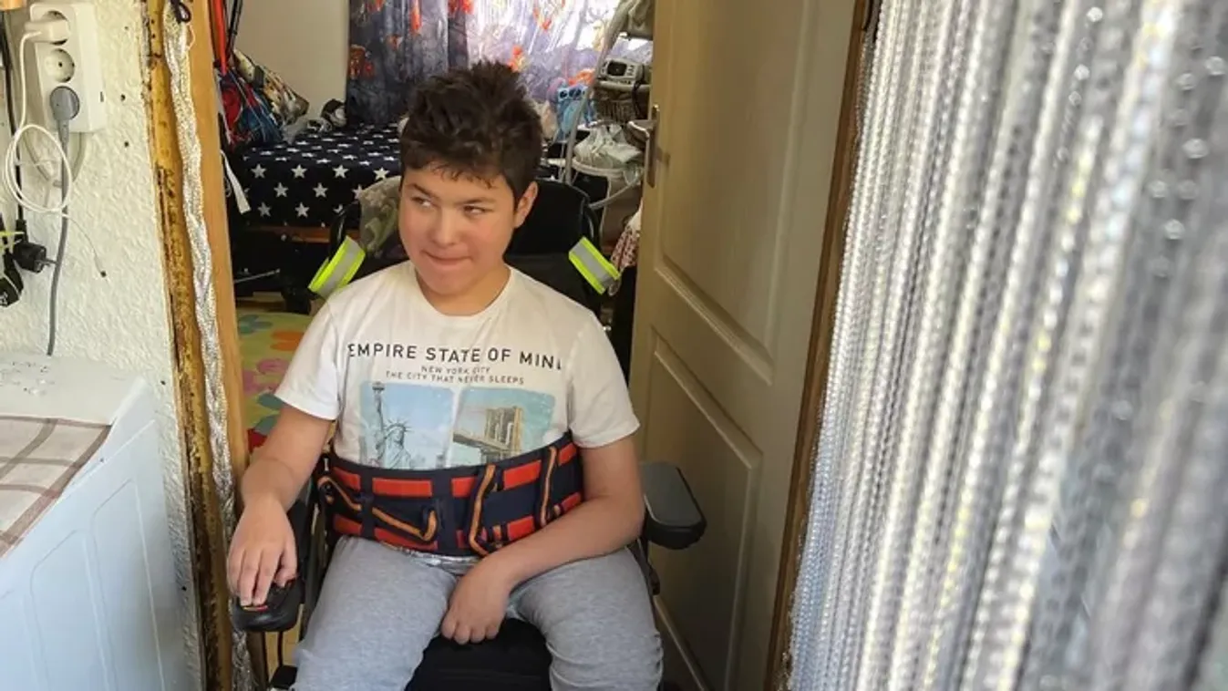 A ballagásra készül a Duchenne-szindómás Krisztián