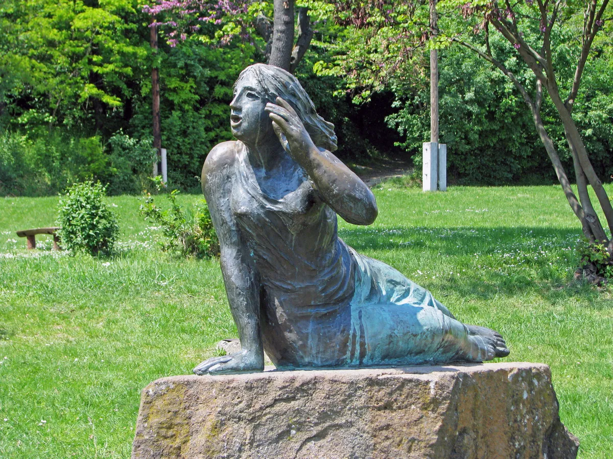 Tihany,,Hungary,,5,June,2016:,Statue,Of,Tihaner,Echo,In