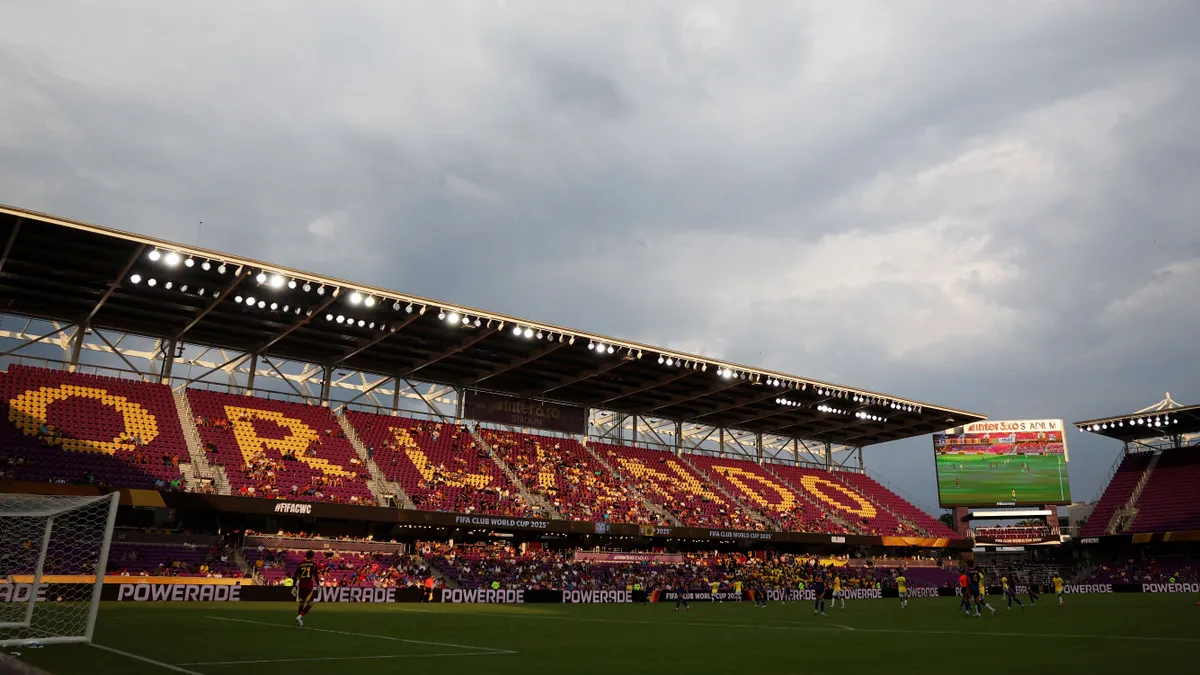 Hol vannak a nézők? Üres stadionban rendezték a klub-vb meccsét
