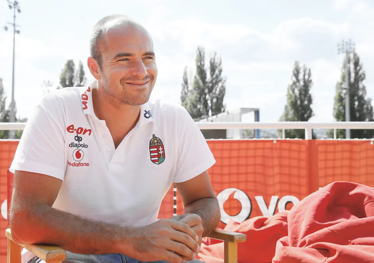 HOT! BORS HÉTFŐI FELTÖLTÉS
Tóth Andi - Adrián
Benedek Tibor - Adrián
Stohl András - Peti
ifj. Richter József - Niki
Köllő Babett - Ági
Megasztár - Niki