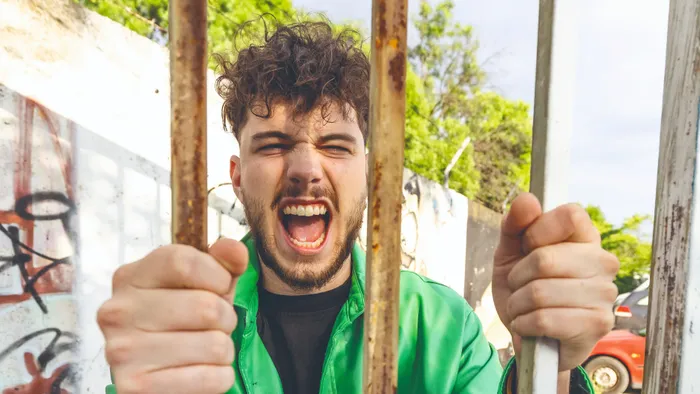 Pető Brúnó dalszövege miatt bírságoltak: megszólalt a rapper