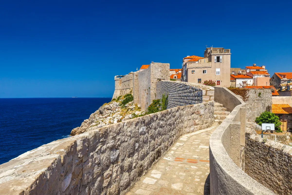 The,Walls,Of,The,City,Of,Dubrovnik,In,Croatia,,Europe.