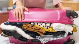 Csomagolj, mint egy profi! Egy apró trükk, és kétszer annyi hely marad a bőröndödben