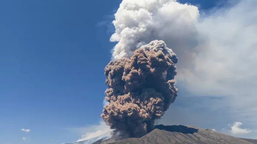 Ismét életre kelt a szicíliai Etna vulkán