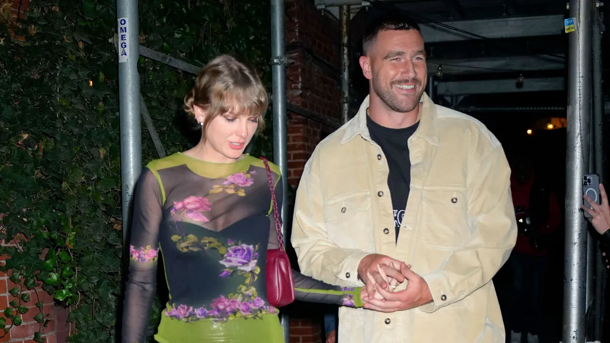Barátjuk buktatta le őket: Taylor Swift és párja titokban összeházasodott?