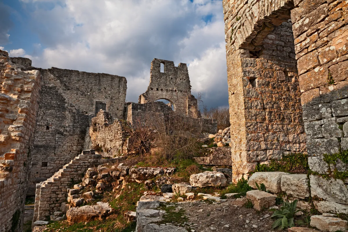 Isztria, szellemváros, Dvigrad