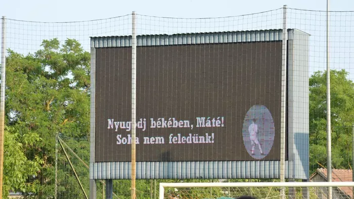 Díjat neveztek el a sportbalesetben elhunyt focistáról