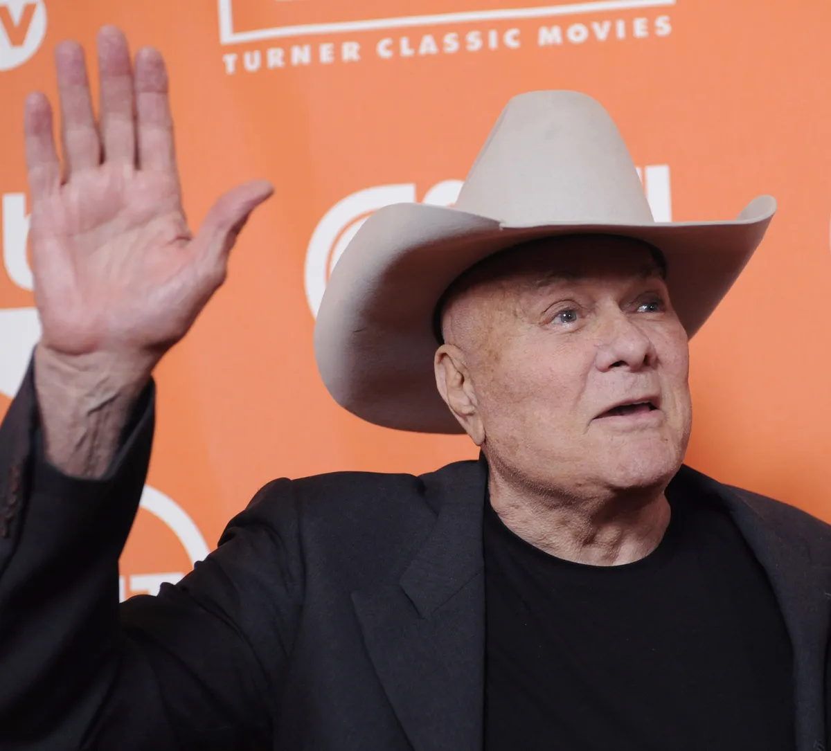 "Some Like It Hot" star Tony Curtis dies in Nevada home