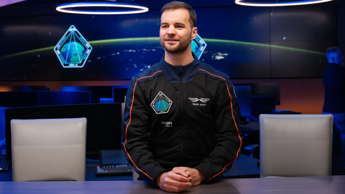KAPU Tibor
