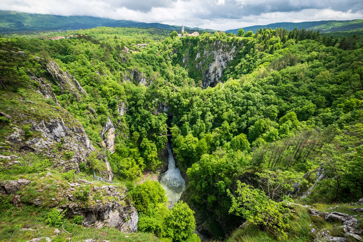 látnivaló, Szlovénia, Škocjan barlang