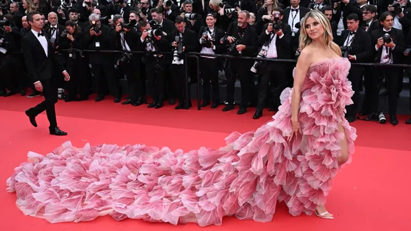 Heidi Klum 52 éves lett: brutálisan szexi bikinis fotói felrobbantották az internetet