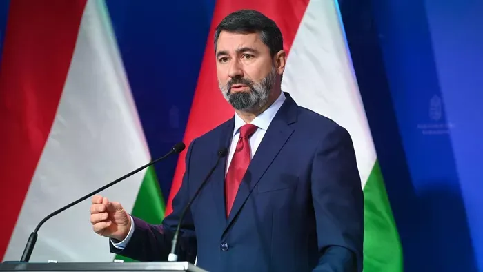 Hidvéghi Balázs: Péter! Ne sértegesd a magyarokat - Videó