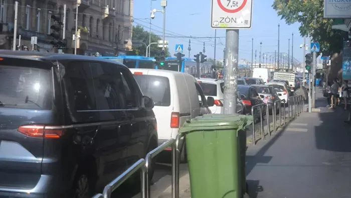 Teljesen megbénult Budapest - helyszíni fotók