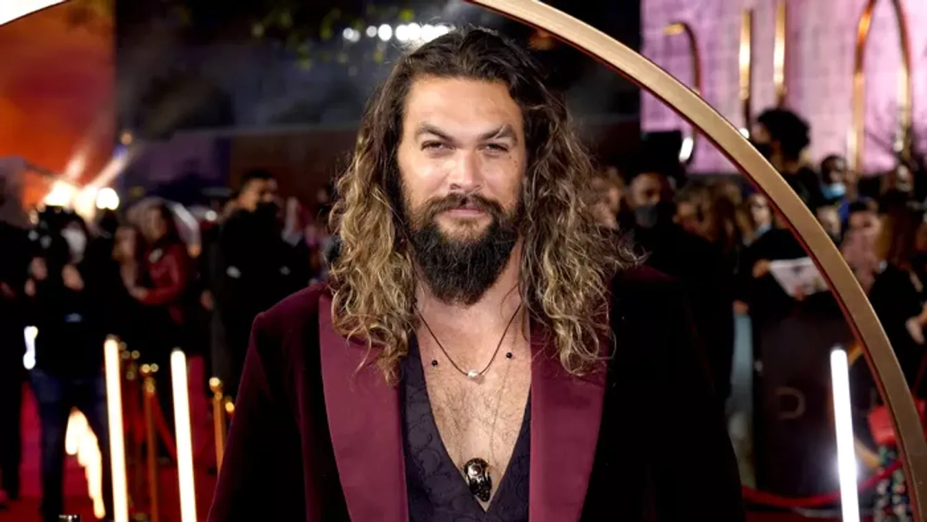 Jason Momoa álcázza magát Budapesten! Szakáll nélkül mászkál: mutatjuk, hol találkozhatsz vele