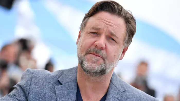 Kitálaltak: Russell Crowe így viselkedett Budapesten