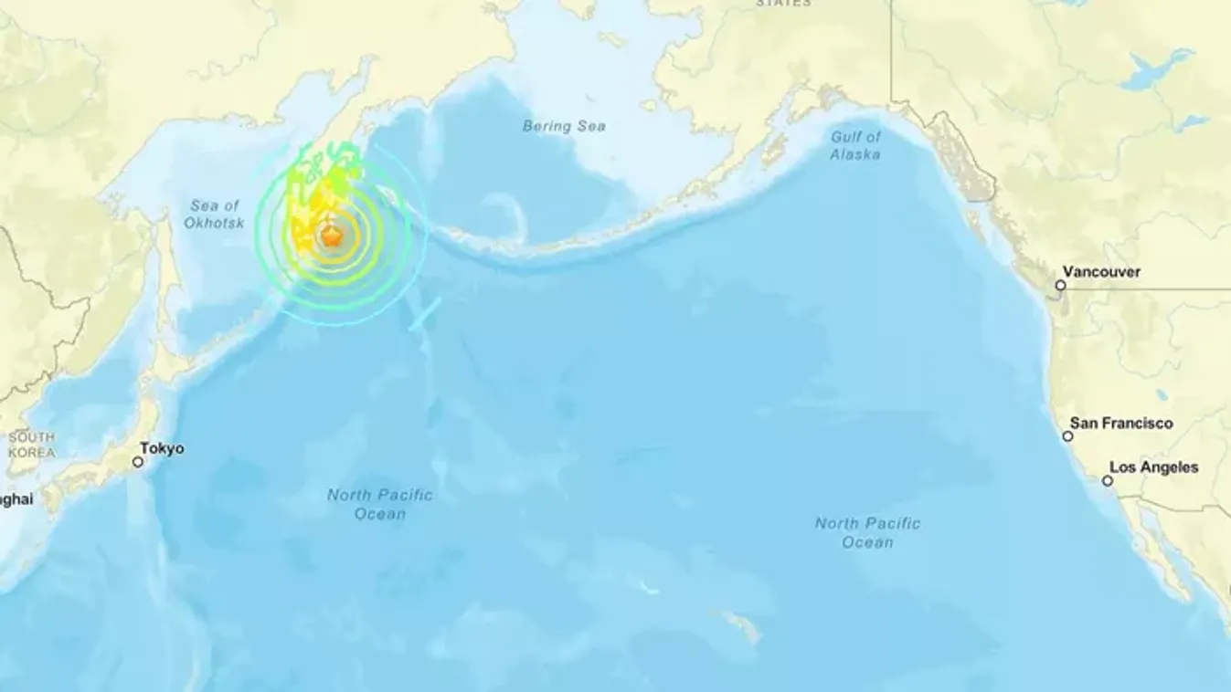 Óriási földrengés rázta meg a Kamcsatka-félszigetet, a cunami már a Hawaii partokat is elérte