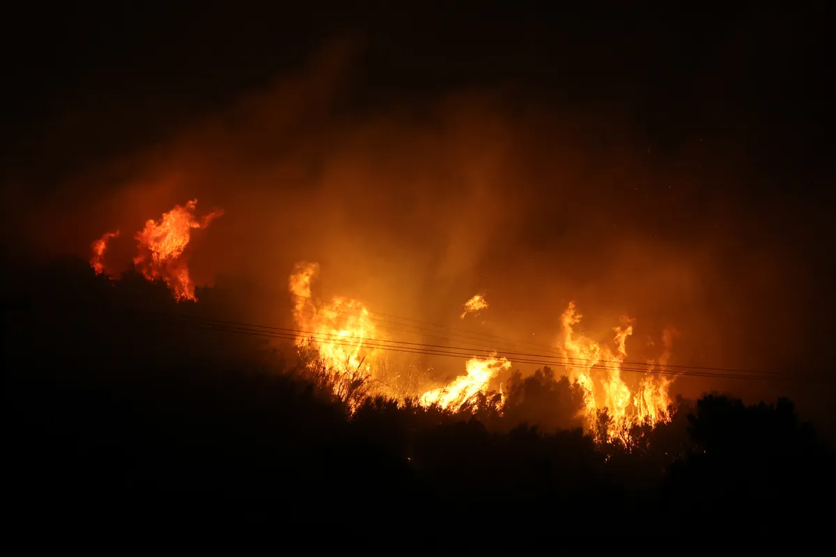 Massive fire erupts in Ierapetra, Crete