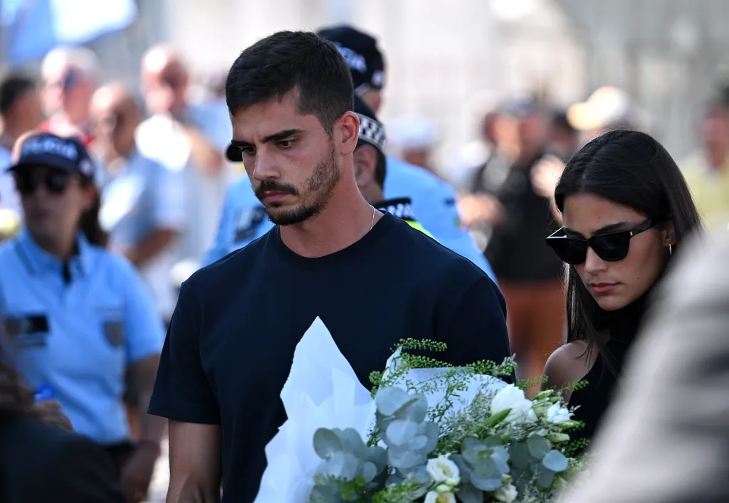 A portugál válogatott csapattárs, André Silva is megérkezett a virrasztásra