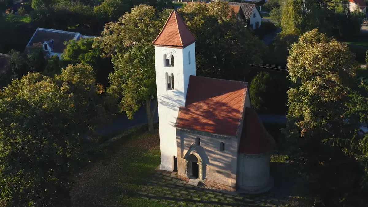 középkori Templom, Magyarország, Csempeszkopács