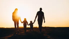 Csak úgy potyognak: 22 gyermeke van az angol nőnek: Megmutatjuk népes családját