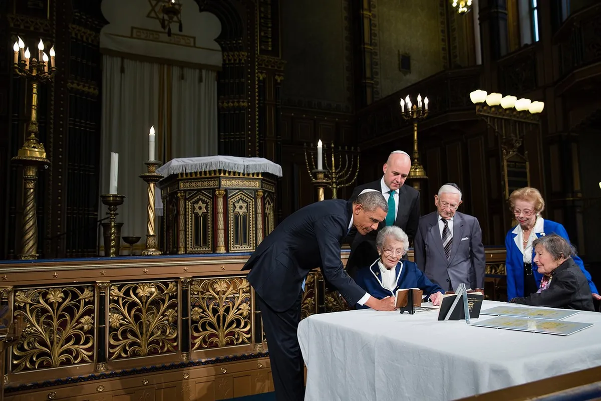 Barack Obama, Fredrik Reinfeldt svéd miniszterelnök, stockholmi zsinagóga