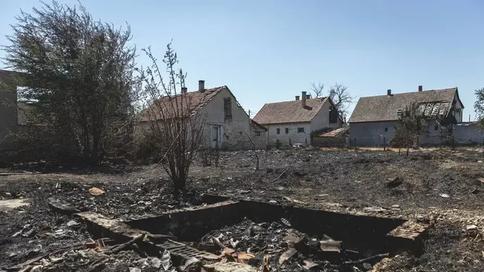 Orkán sodorta a lángokat a falura Biharnagybajomban