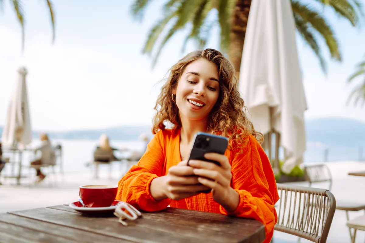 roamingdíj, külföldi nyaralás, telefon, mobil,