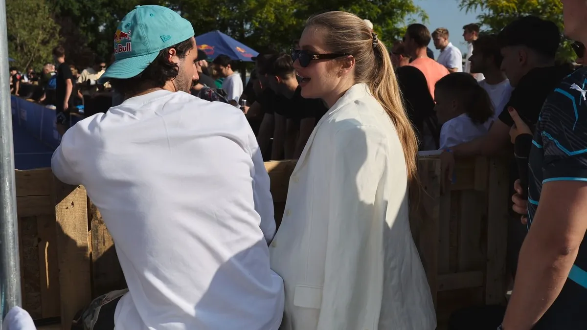 Szoboszlai Dominik felesége, Buzsik Borka halloween-i jelmezben osztott meg fotót a kislányukról